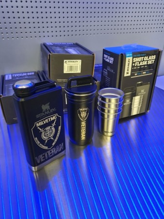 STANLEY DRAMMEGLASS SETT + FLASKE